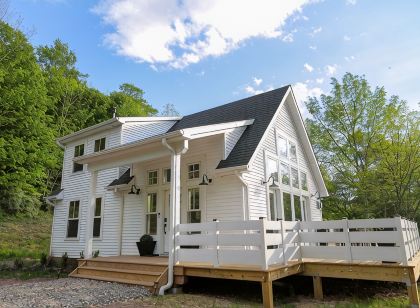 Roxbury Private 3Br w/ Fire-Pit, Sweeping Mt Views- 5 Wooded Acres. Near Skiing!
