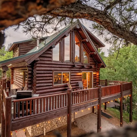 Bailey Bear Haus - Colorado Mountain Log Cabin Getaway. Pet friendly!