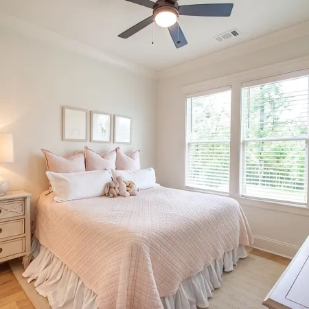 Gorgeous Home so close to Downtown Auburn and Auburn University!!