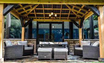 The Lodge at Flat Rock