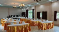 Timberland and Fruit Resort - breakfast