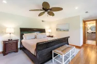 Spacious Getaway Close to Newport & Beaches - balcony