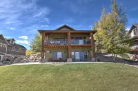 Private beach, pools/hot tub, winter sports, sleeps 20 - Træningscentre