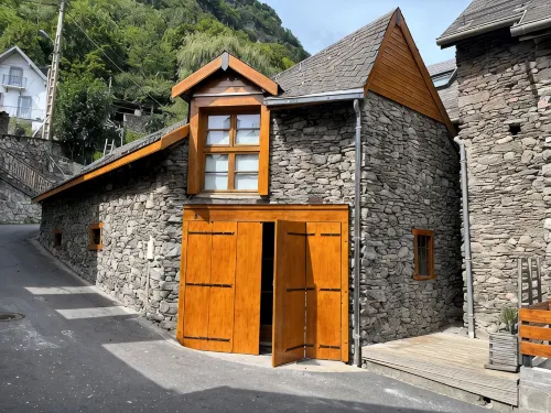 Spacious barn, comfortable for family stay. Charming place, outdoor terrace - Homestays