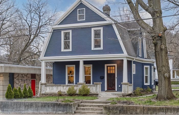 Carillon Cottage - Modern Comfort & Vintage Design