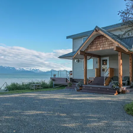 Seafarer's Beach House Beach Front Property, Amazing Views!