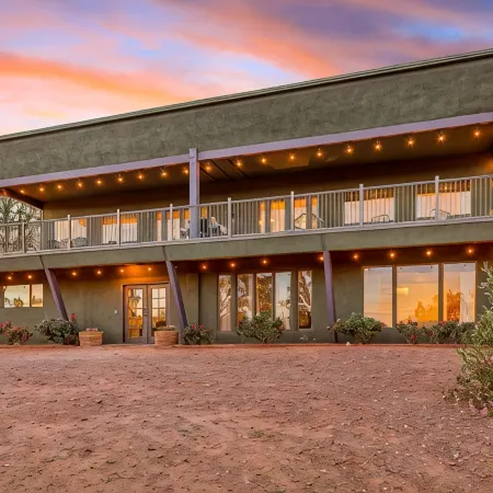Large Villa ~ Kings & Queens ~ Chefs Kitchen ~ Views~ Hot Tub!