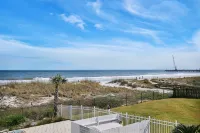 Wait n' Sea- Beach Front View and Close to Mayo Clinic - 4-Star