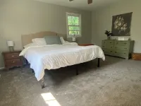 Renovated 5 bedrooms.  6 beds. Great water pressure! New memory foam beds! - Homestays