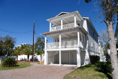 4 BR Beautiful Southern Style Home w/ Private Large Pool, Heat Opt - North End - 4 stjerner