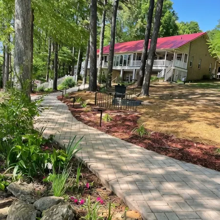 Private Point Lot! Jump Dock! Pool Table, Ping Ping! Partial Summer Weeks Avail!