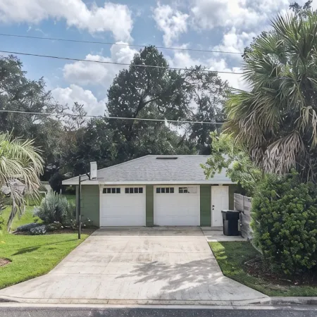 Spacious Pool Home 3 Miles to UF!