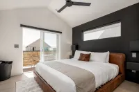 Luxury Stand Alone Condo, Minutes from Downtown Bozeman, Garage & Outdoor Patio - 4-نجوم