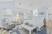 The Costal Haven - 5 Min Beach, 15 Min to DT - Bungalows