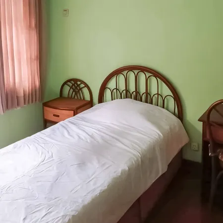 RedDoorz Plus Near Tugu Mercusuar Anyer