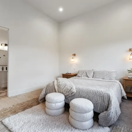 Luxurious Estate - Private Guesthouse Near Lake