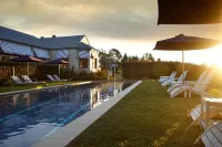 Bells at Killcare Boutique Hotel, Restaurant & Spa - Parking