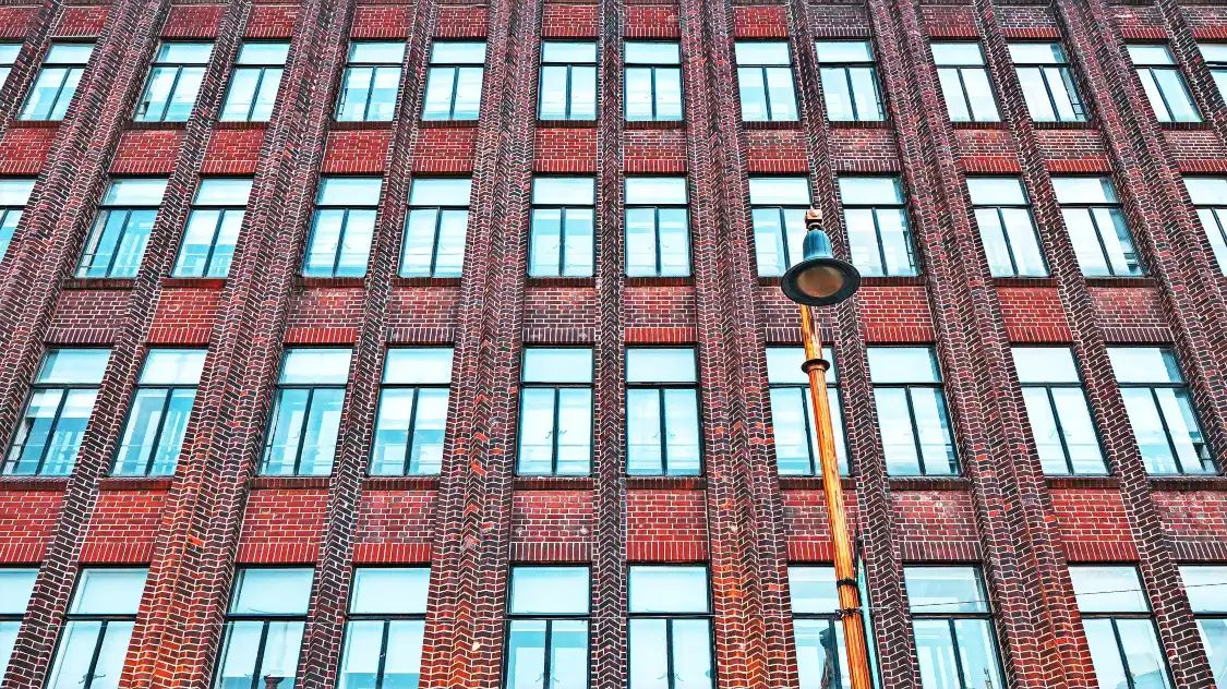 진짜 광대한 빌딩 주변 호텔