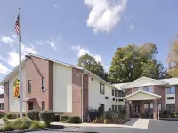 Riverdale Inn Hotels in Holyoke