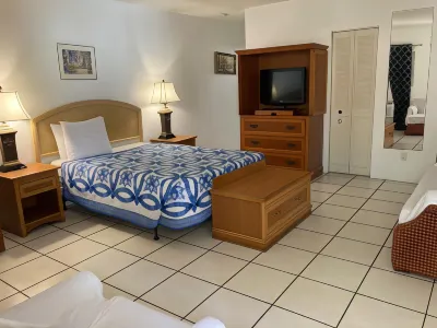 Richard's Motel Studios