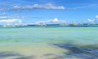 On Board Panglao Beach Hostel & Resort