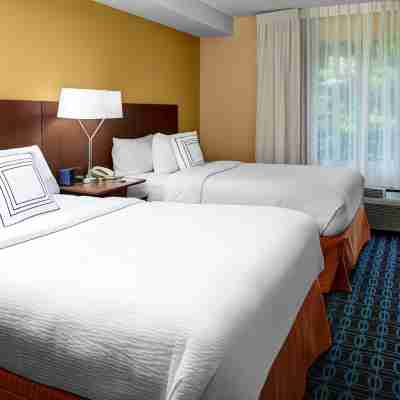 Fairfield Inn & Suites Emporia I-95 Rooms