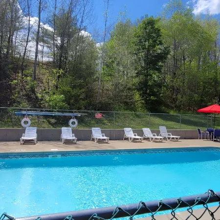 Wingate by Wyndham Lake George Отели рядом с достопримечательностью «Форт Уильям Генри»