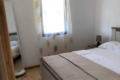 Rajana Bungalow - Ulcinj Camping Tropicana yakınındaki oteller