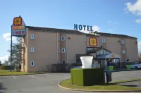HOTEL KYRIAD DIRECT MACON SUD Các khách sạn ở Julienas