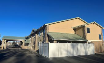 Days Inn & Suites by Wyndham Gunnison