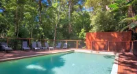 Cape Trib Beach House Hotels in Diwan