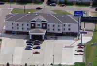 Holiday Inn Express & Suites Dickinson Hotels in Дыкінсан