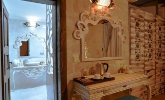 Elevres Stone House Hotel