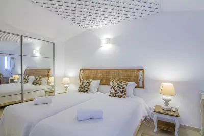 Villa 2, great spot Oura beach, Albufeira