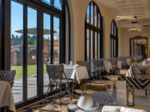 โรงแรมโซเวลคอลเลคชั่น ดูรัว & สปา โรงแรมในจังหวัดโอด