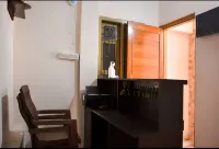 Goroomgo Caroline Homestay Bhubaneswar - parkir