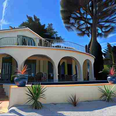 Maison d'Orange - La Pinede Hotel Exterior