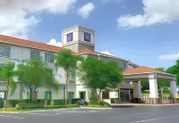 Sleep Inn & Suites Ocala - 2-Star