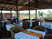Tsanana Log Cabins and Mullberry Lane Suites