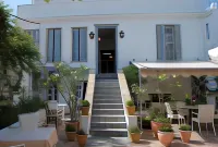 Hotel Miranda Hotels near Hydra