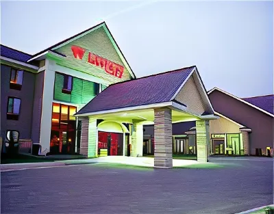 Wildwood Lodge & Suites Các khách sạn gần Seven Flags Event Center