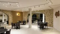 Thoiry Étoile Lodge Hotels in Yvelines