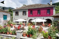 Villa Paroraia Hotels near Vradeto Steps