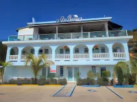 Tres Palmas Boutique Hotel