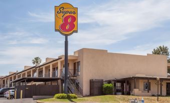 Super 8 by Wyndham Barstow