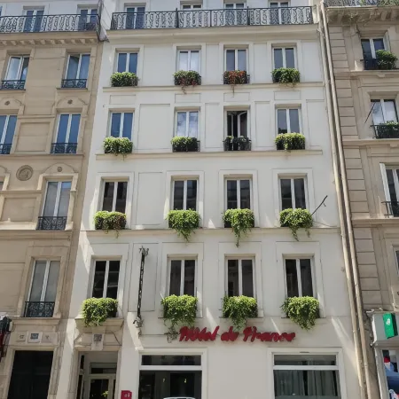 Hôtel de France Quartier Latin Отели рядом с достопримечательностью «Дворец Conciergerie»