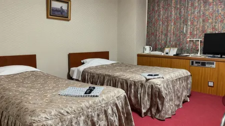 Hotel Portside Imabari Отели рядом со станцией Станция JR Имабари