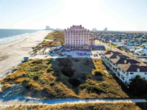 Oceanfront 4Br Townhouse-Great Location-New Kitchen- Available 6/27-6/30