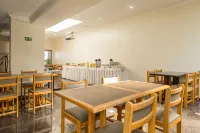 Golden Suíte Hotel - Bữa sáng