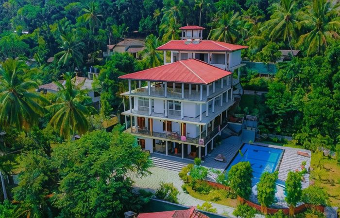Coral Palm Villa and Apartment